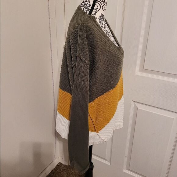 No comment color block sweater - Picture 2 of 6